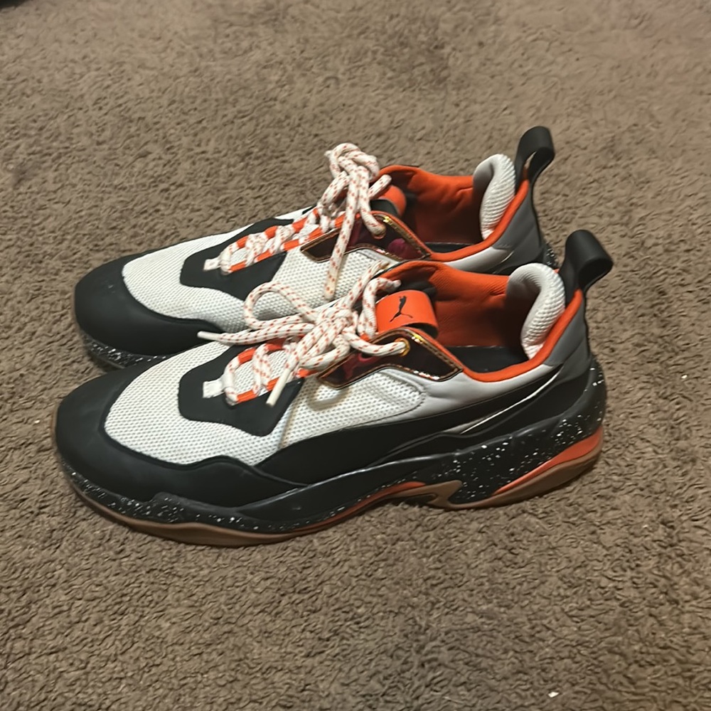 Puma shoes - Picture 2 of 3